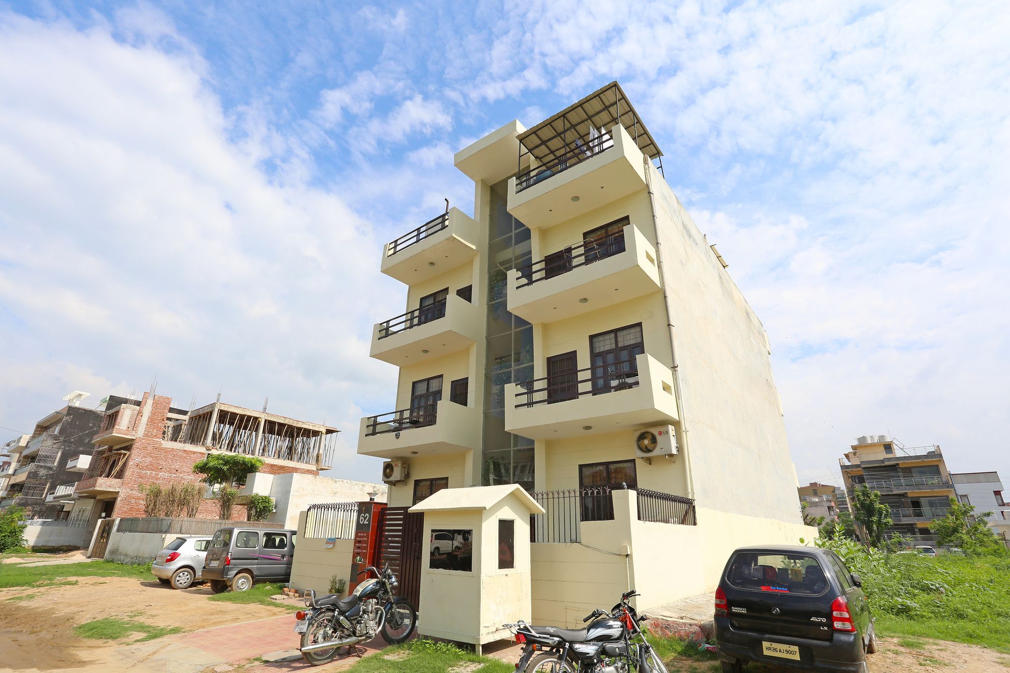 Oyo 9188 Near Dlf Phase 1 Hotel Gurgaon Ngoại thất bức ảnh