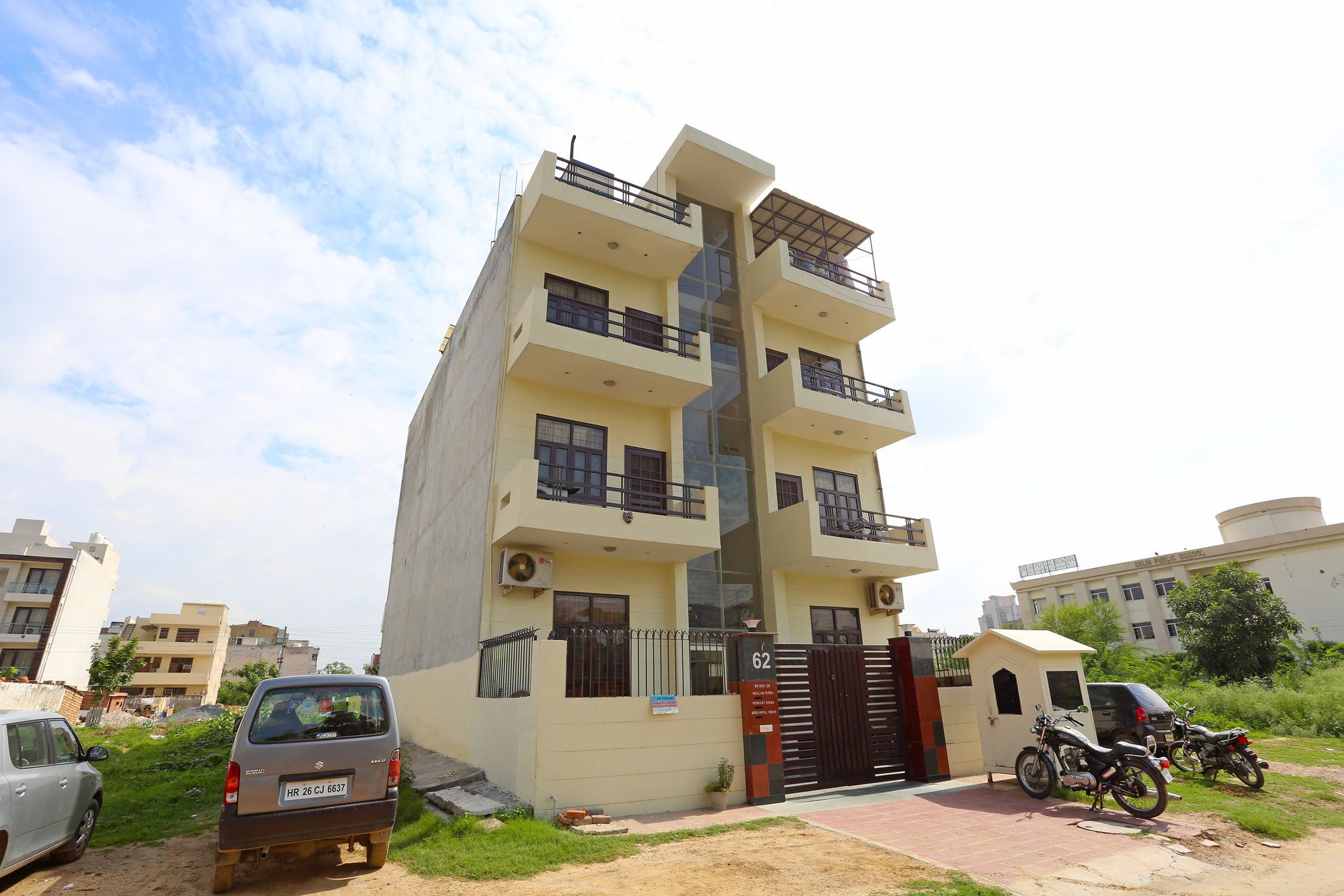 Oyo 9188 Near Dlf Phase 1 Hotel Gurgaon Ngoại thất bức ảnh