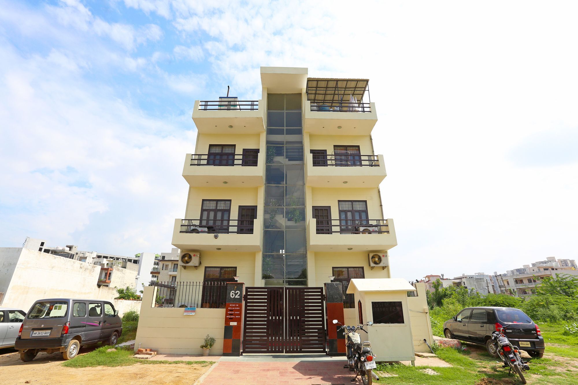 Oyo 9188 Near Dlf Phase 1 Hotel Gurgaon Ngoại thất bức ảnh